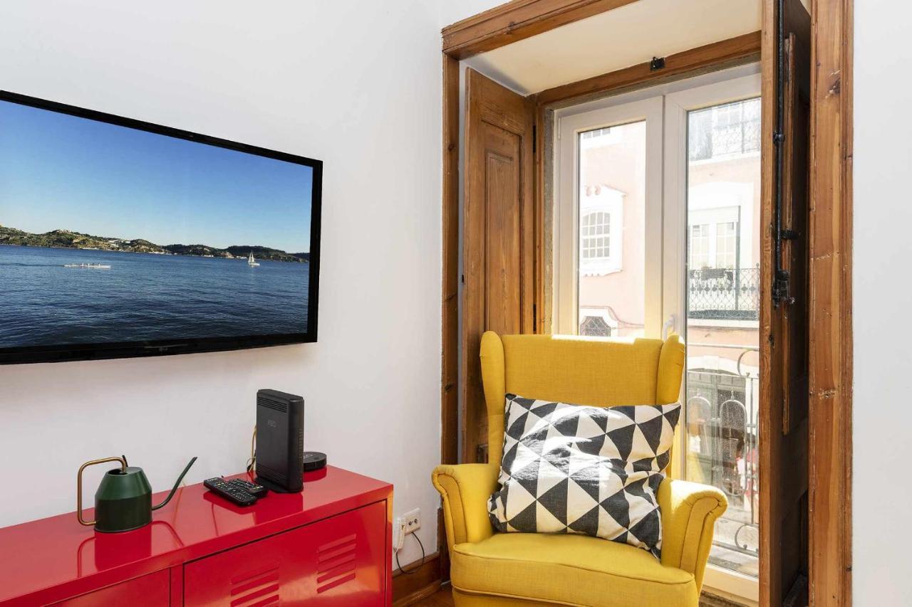 Typical Portuguese Apartment In Sao Bento Lisbon Luaran gambar